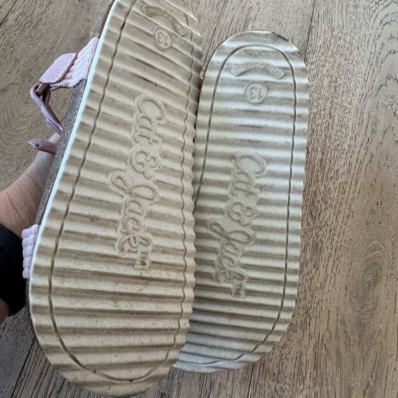 Cat & Jack Girls Strappy Sandal Pink Size 13 - Picture 3 of 3